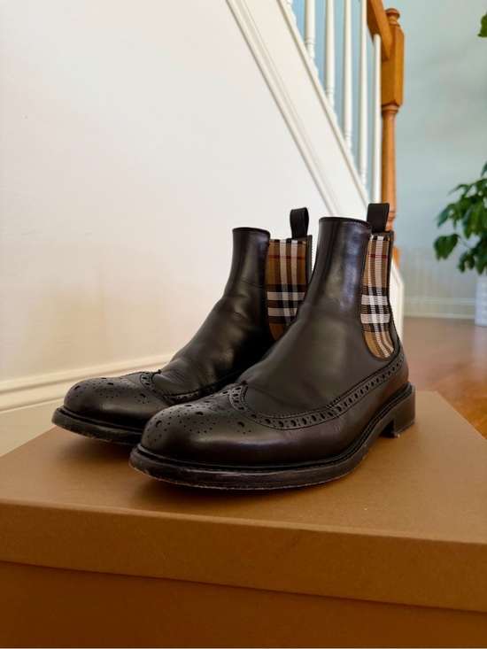 Burberry Other - Burberry Black Leather Chelsea Wingtip Boots with Plaid Elastic Panels